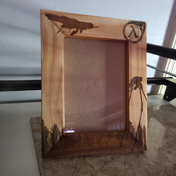 Half Life 5x7 Frame - Picture 3 of 5